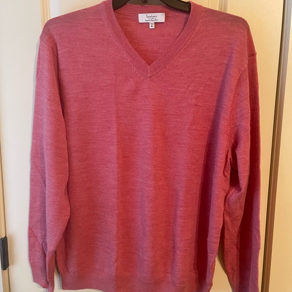 Turnbury Other - Turnbury Classic V-Neck Merino Wool Sweater in Rose by Lands' End